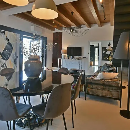 Luna 8, Emma Villa Cefalu