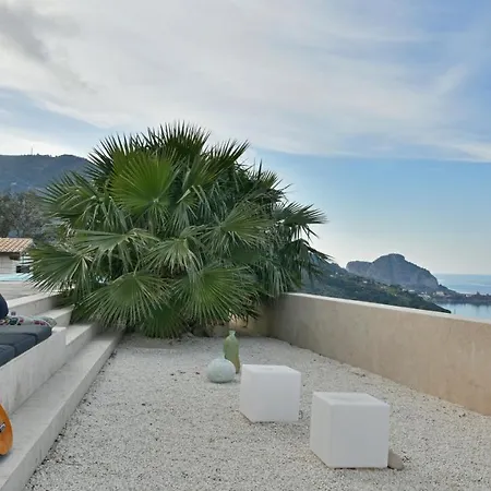 Luna 8, Emma Villa Cefalu