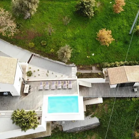 Luna 8, Emma Villa Cefalu